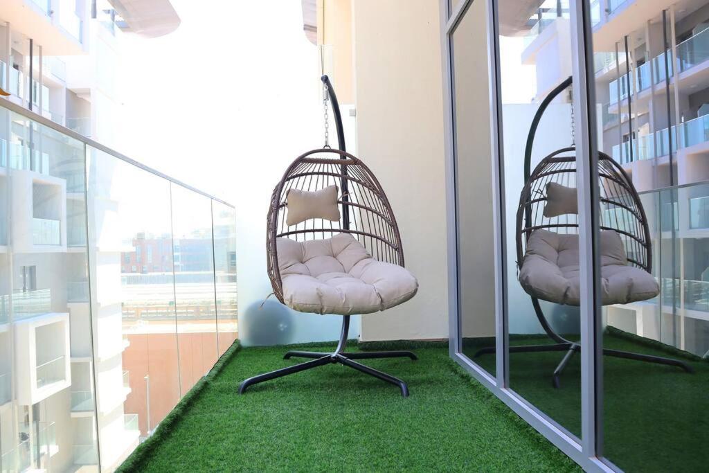 Appartement Lovely 3br Oasis With Pool & Private Parking In Masdar *