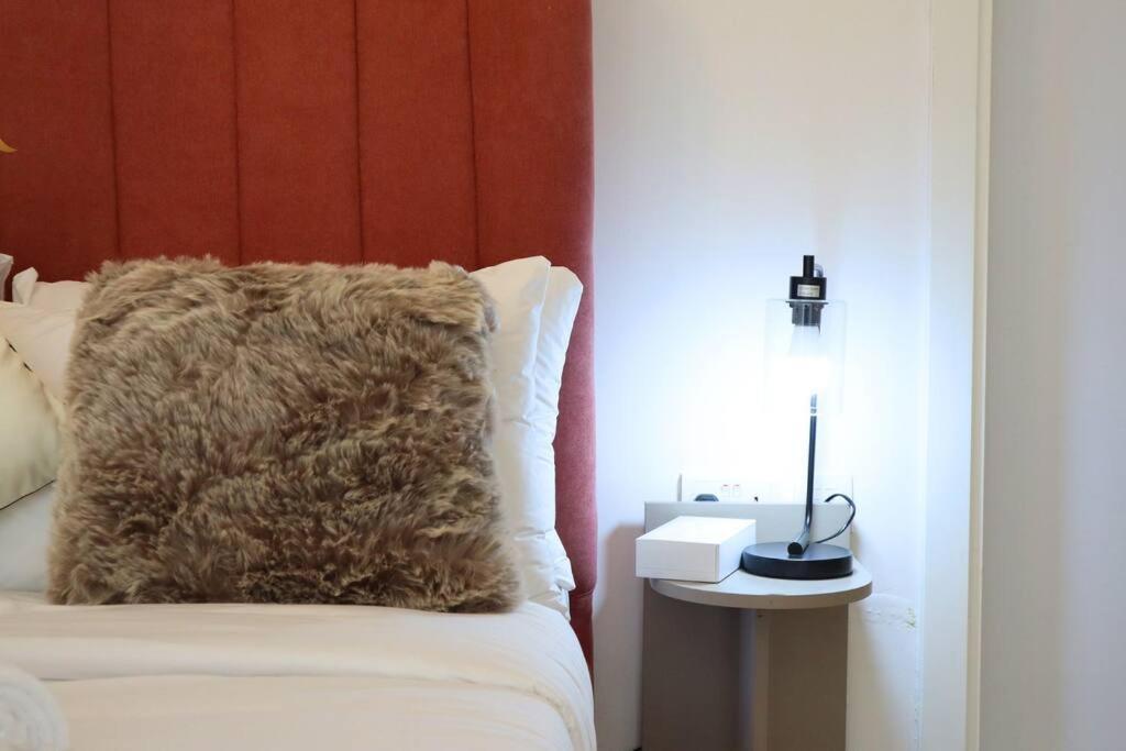 Lovely 3br Oasis With Pool & Private Parking In Masdar Appartement