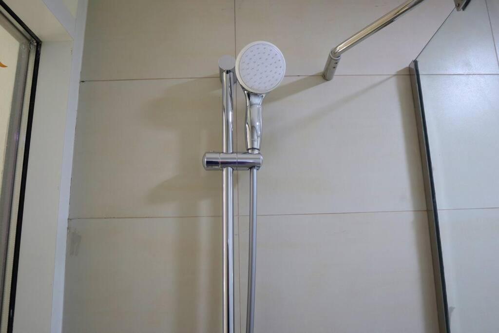 Lovely 3br Oasis With Pool & Private Parking In Masdar