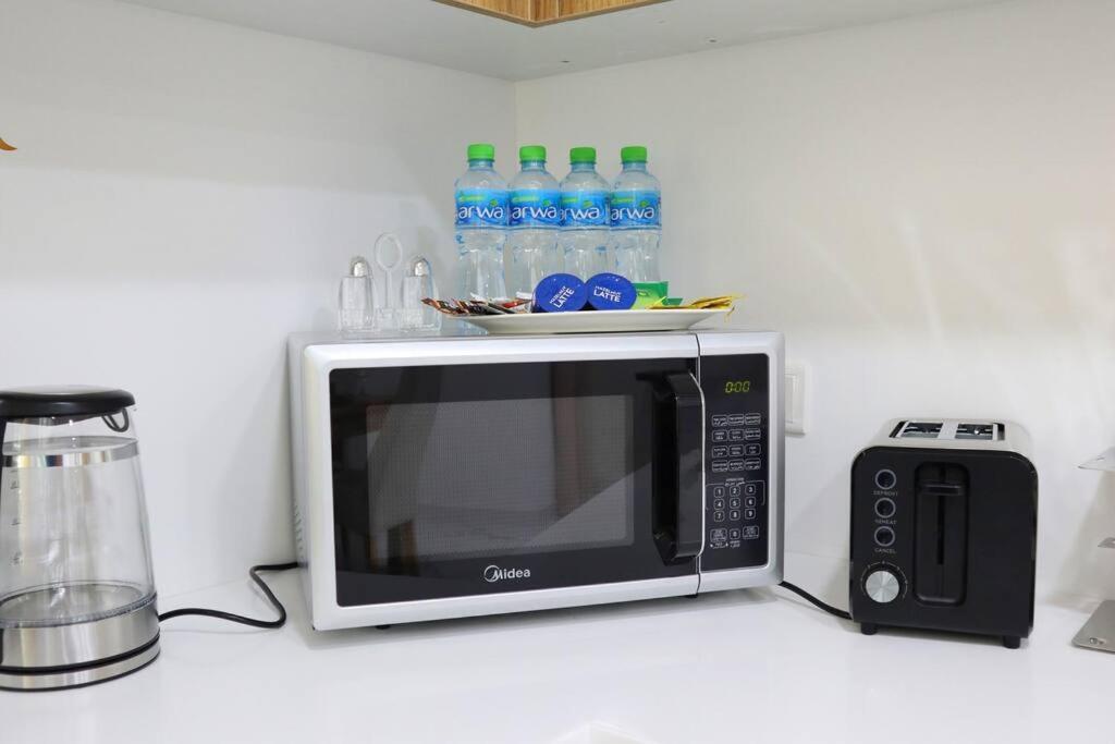 Lovely 3br Oasis With Pool & Private Parking In Masdar Appartement *
