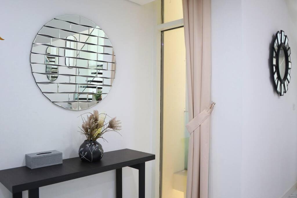 Appartement Lovely 3br Oasis With Pool & Private Parking In Masdar Abou Dabi