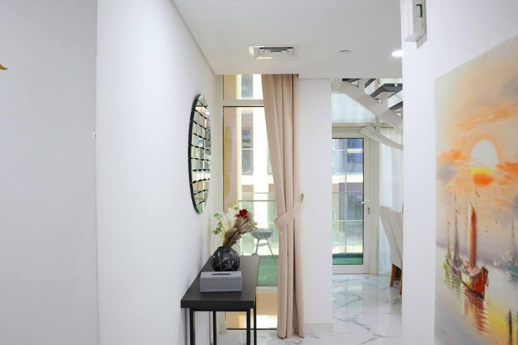 Lovely 3br Oasis With Pool & Private Parking In Masdar *