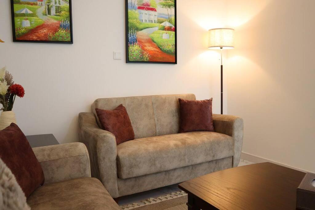 Appartement Lovely 3br Oasis With Pool & Private Parking In Masdar *