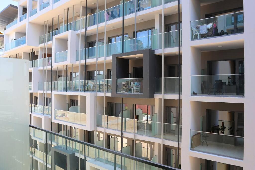 Appartement Lovely 3br Oasis With Pool & Private Parking In Masdar