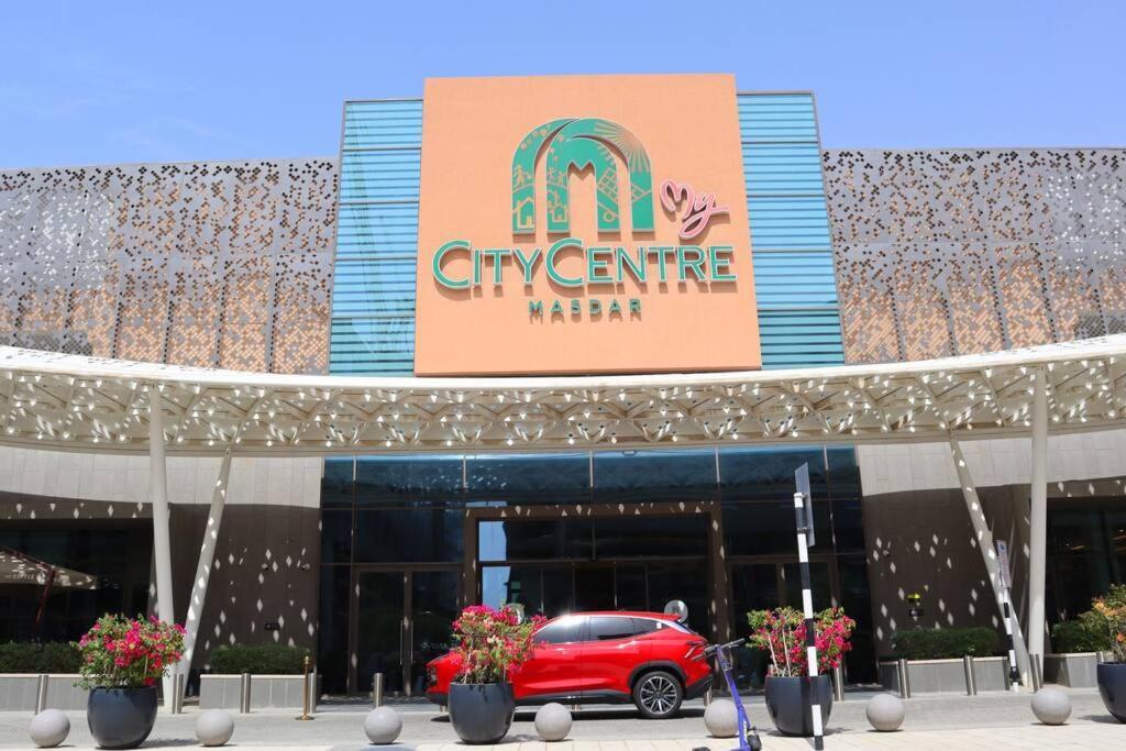 Appartement Lovely 3br Oasis With Pool & Private Parking In Masdar *