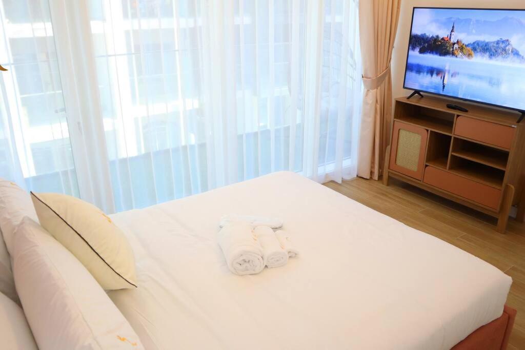 Appartement Lovely 3br Oasis With Pool & Private Parking In Masdar Abou Dabi