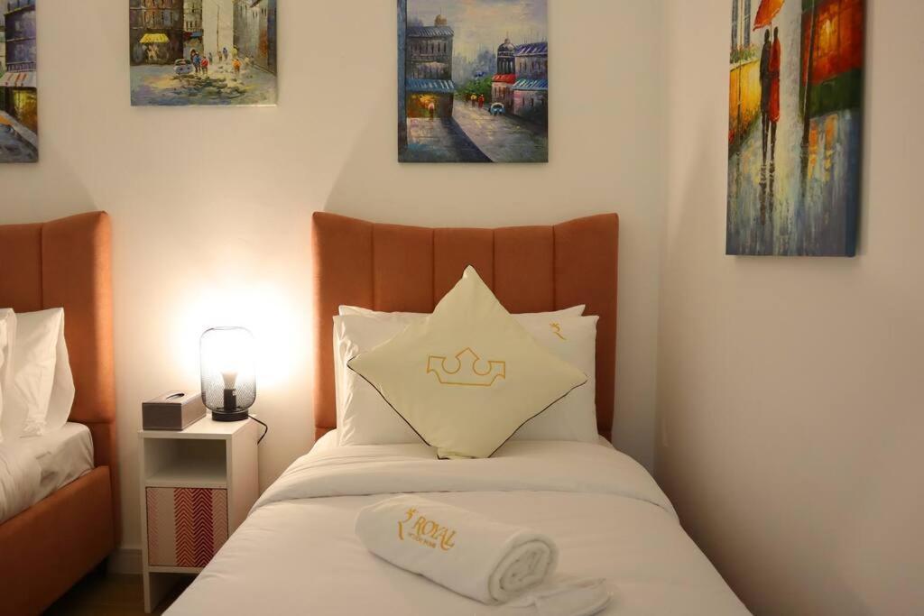 Lovely 3br Oasis With Pool & Private Parking In Masdar