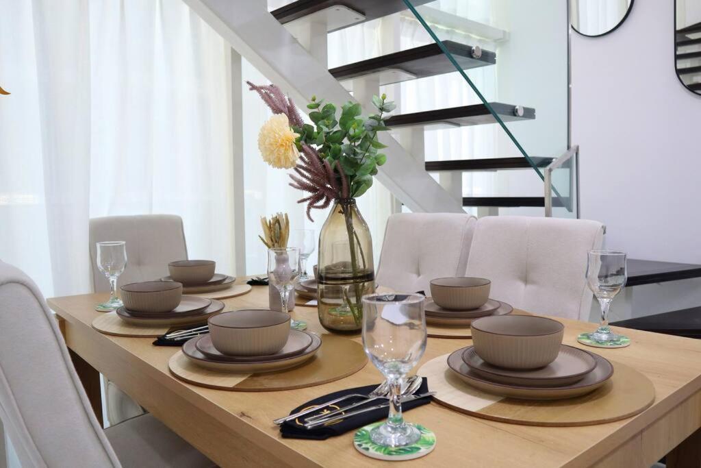 Lovely 3br Oasis With Pool & Private Parking In Masdar * Abou Dabi