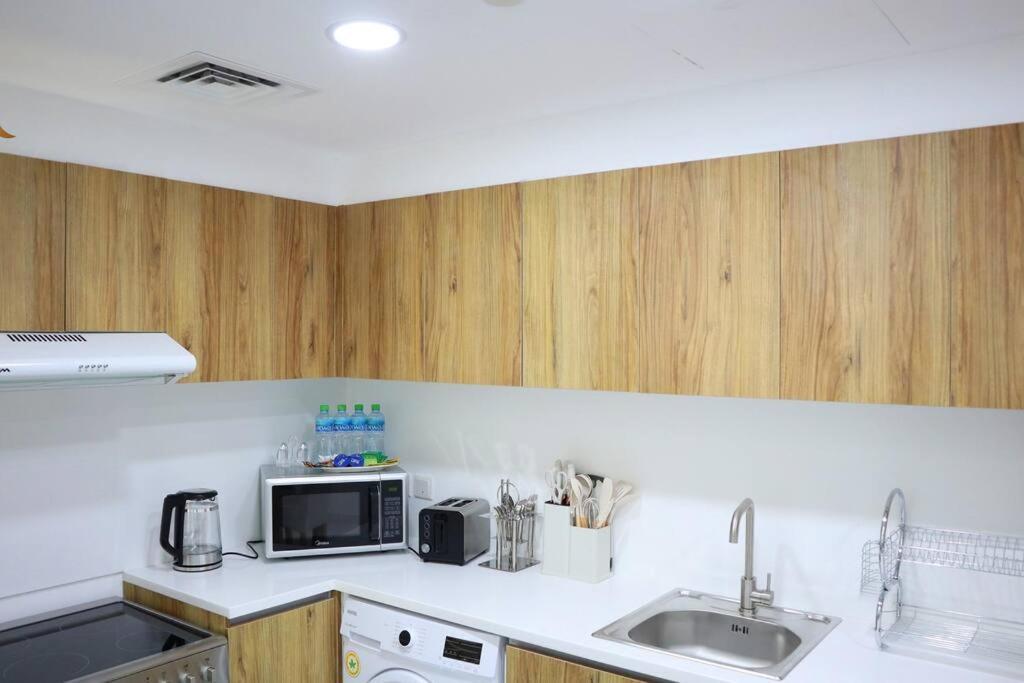 Appartement Lovely 3br Oasis With Pool & Private Parking In Masdar Abou Dabi